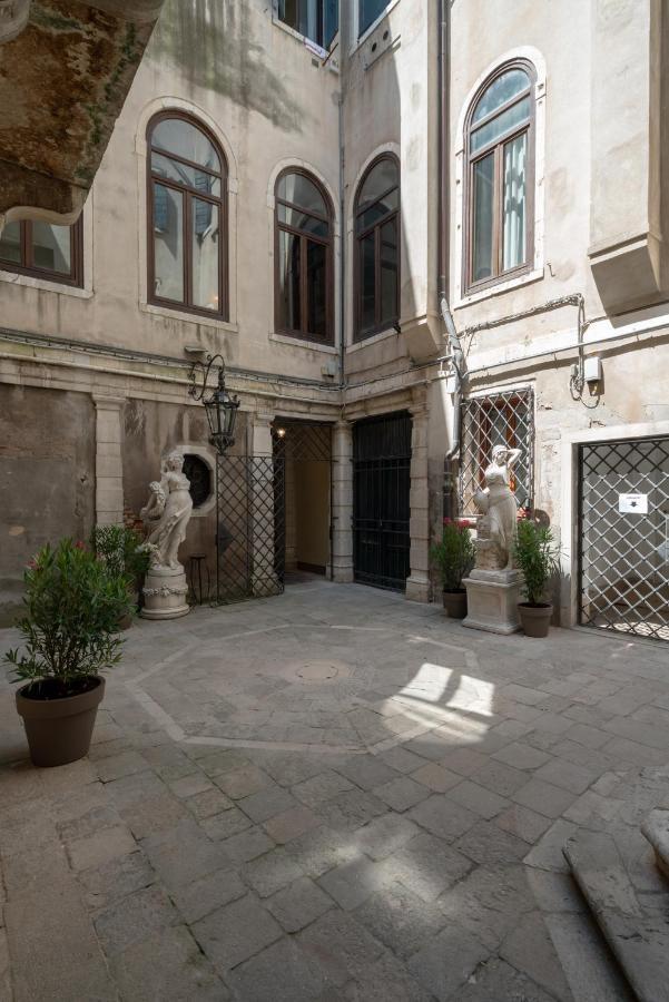 Venice Palace Tintoretto By Wonderful Italy 外观 照片